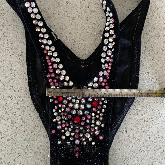 NPC Figure Competition Suit - Black Velvet with Clear & Rose Swarovski Crystals - Picture 4 of 4